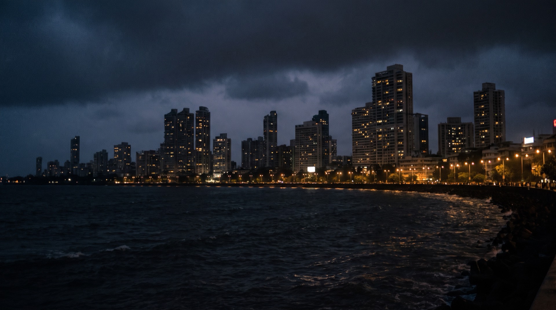 Mumbai skyline at dusk
